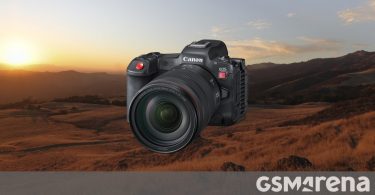 Le Canon EOS R5 C est un appareil photo hybride Cinema EOS basé sur le R5