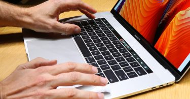 Apple accepte un règlement de 50 millions de dollars pour les plaintes de clavier papillon