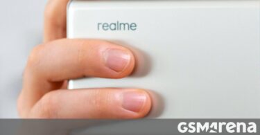 Realme V60 and V60s leak in promo materials, have specs outed by TENAA