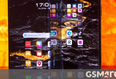 Huawei allegedly sold over 400,000 tri-fold Mate XT units already