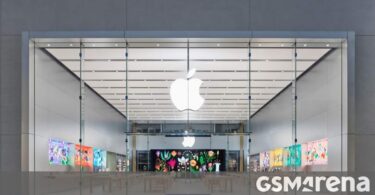Apple beats analyst forecasts for the quarter, posts highest-ever Services revenue